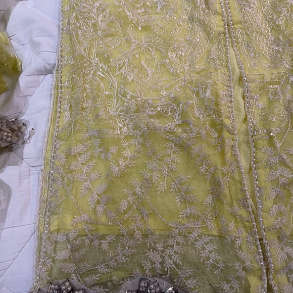 Pakistani branded dress - Picture 4 of 16